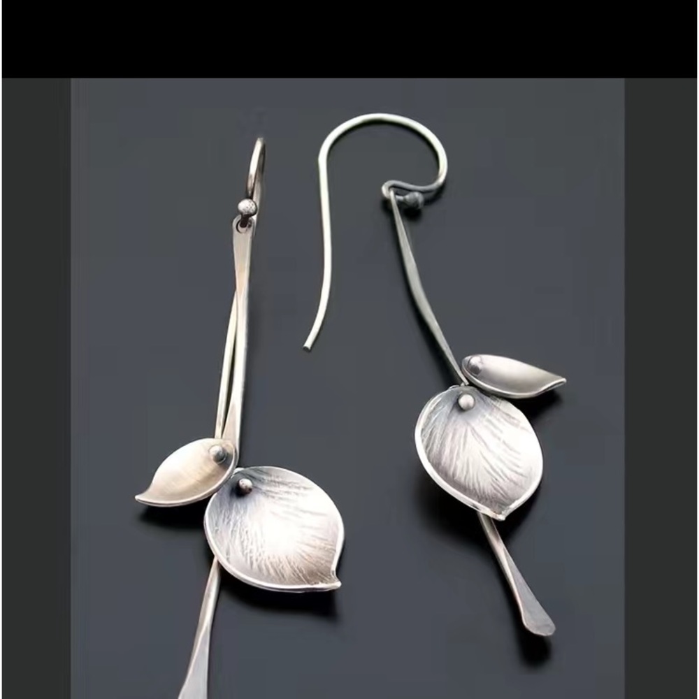 Boho Vintage Temperament Simple Leaf Design Dangle Earrings